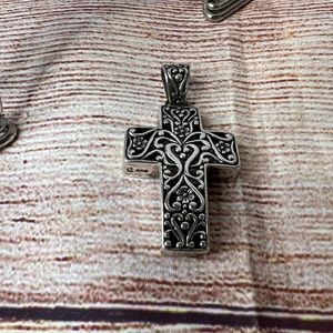 STERLING SILVER FILAGREE CROSS NWOT